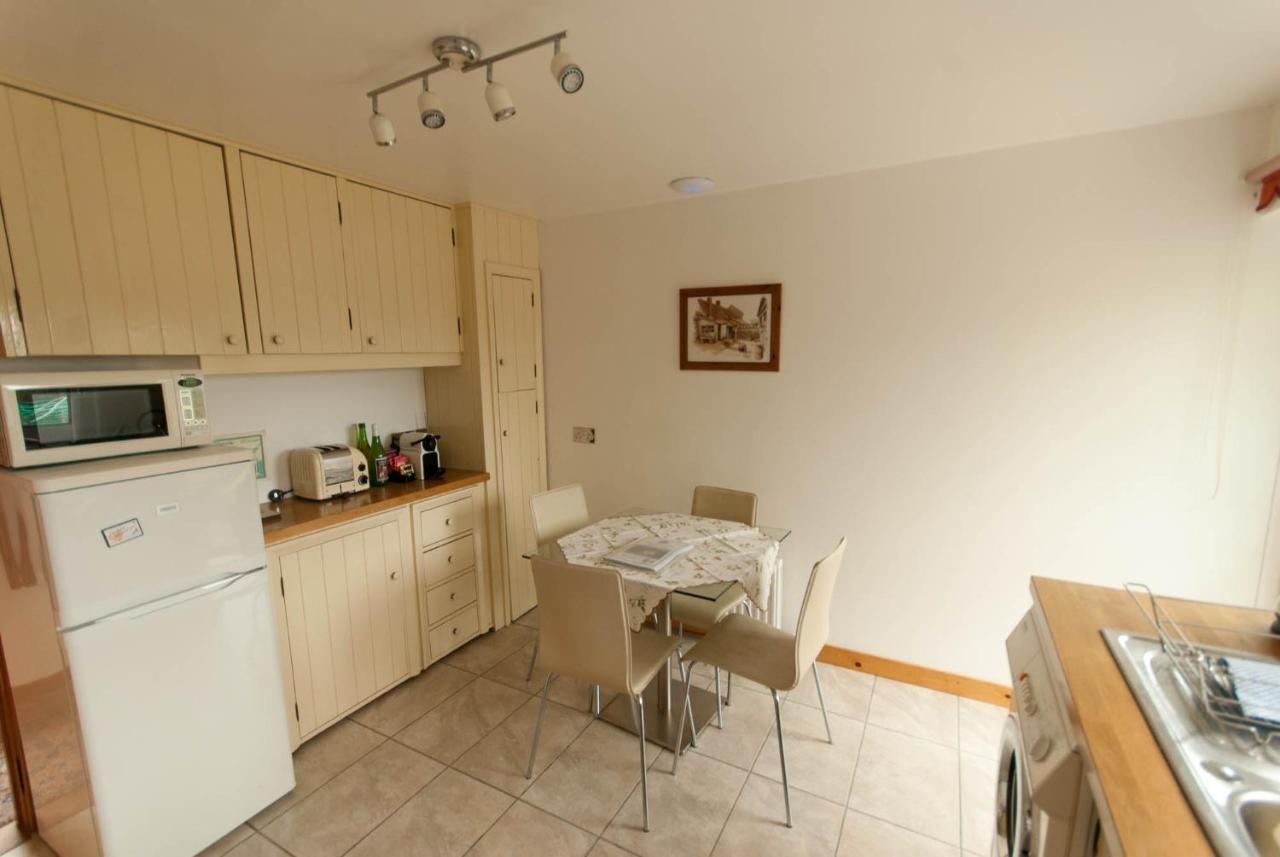 Greyfield Farm Cottages Farmborough Exterior foto