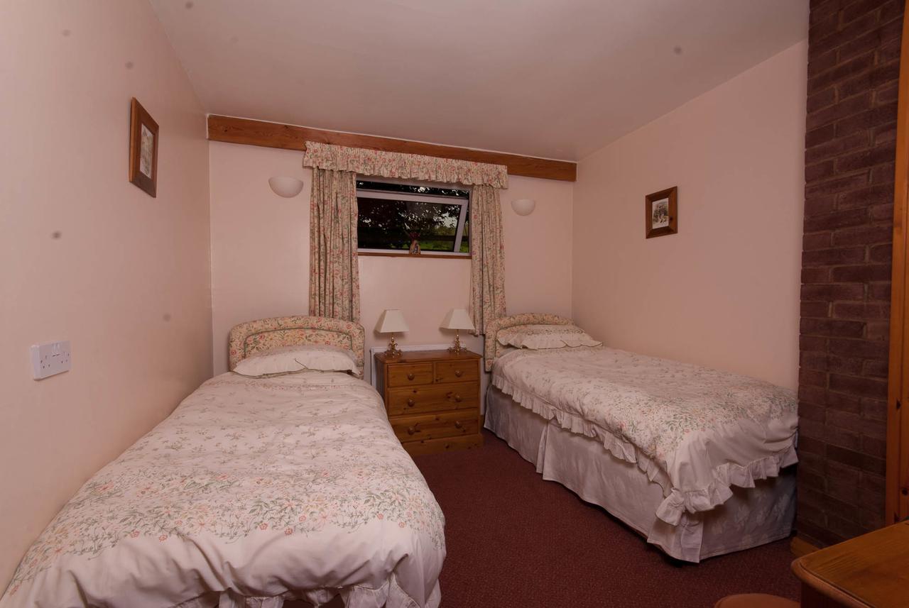 Greyfield Farm Cottages Farmborough Exterior foto